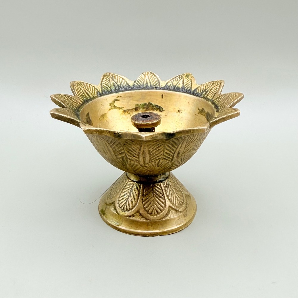 Vintage Brass Lotus Diya Oil Lamp Etched Flower Petal Puja Decor Candle Holder